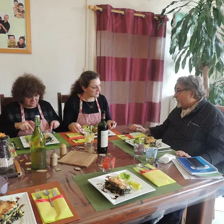 Kompleks wypoczynkowy Les Roulottes De Cambonis Bourret