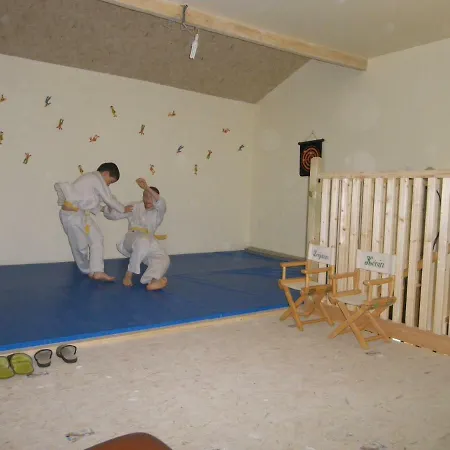 Les Roulottes De Cambonis Holiday park