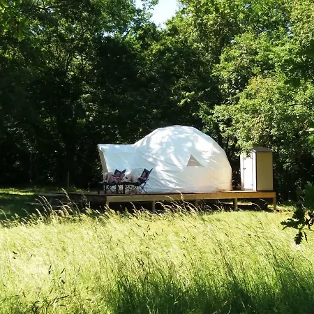 Les Roulottes De Cambonis Holiday park Bourret